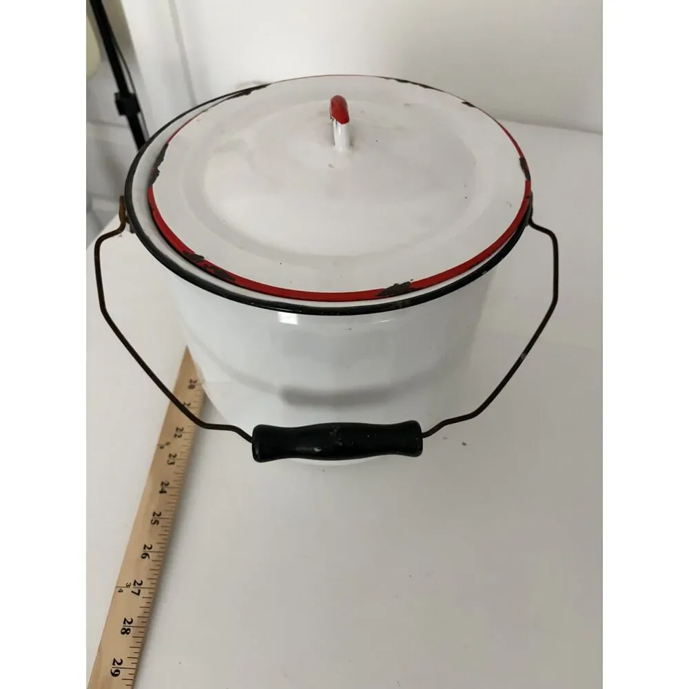 Vintage Pot With Lid enamelware
